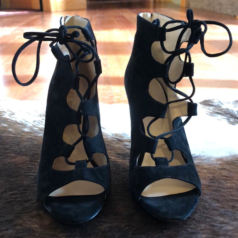 A pair of Nine West lace up heels!